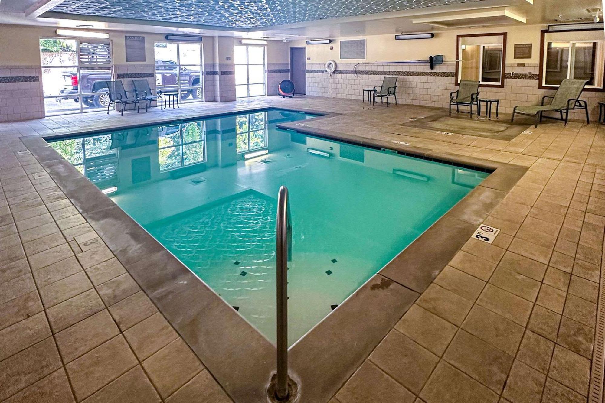 Country Inn & Suites By Radisson, Knoxville At Cedar Bluff, Tn Εξωτερικό φωτογραφία